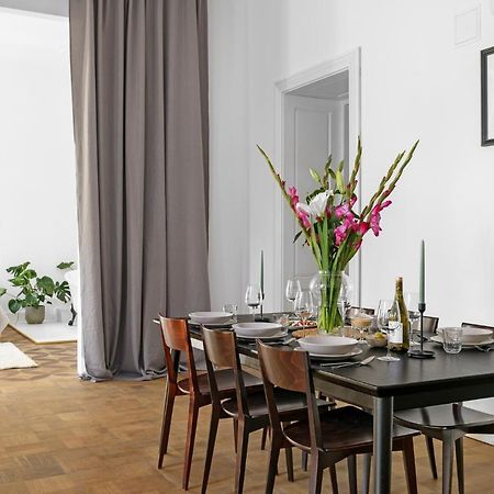 Oomph Koszyki Luxurious Apartments Warsaw Exterior photo