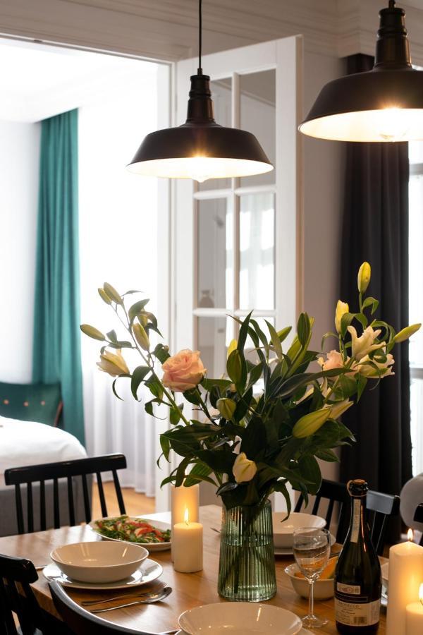 Oomph Koszyki Luxurious Apartments Warsaw Exterior photo