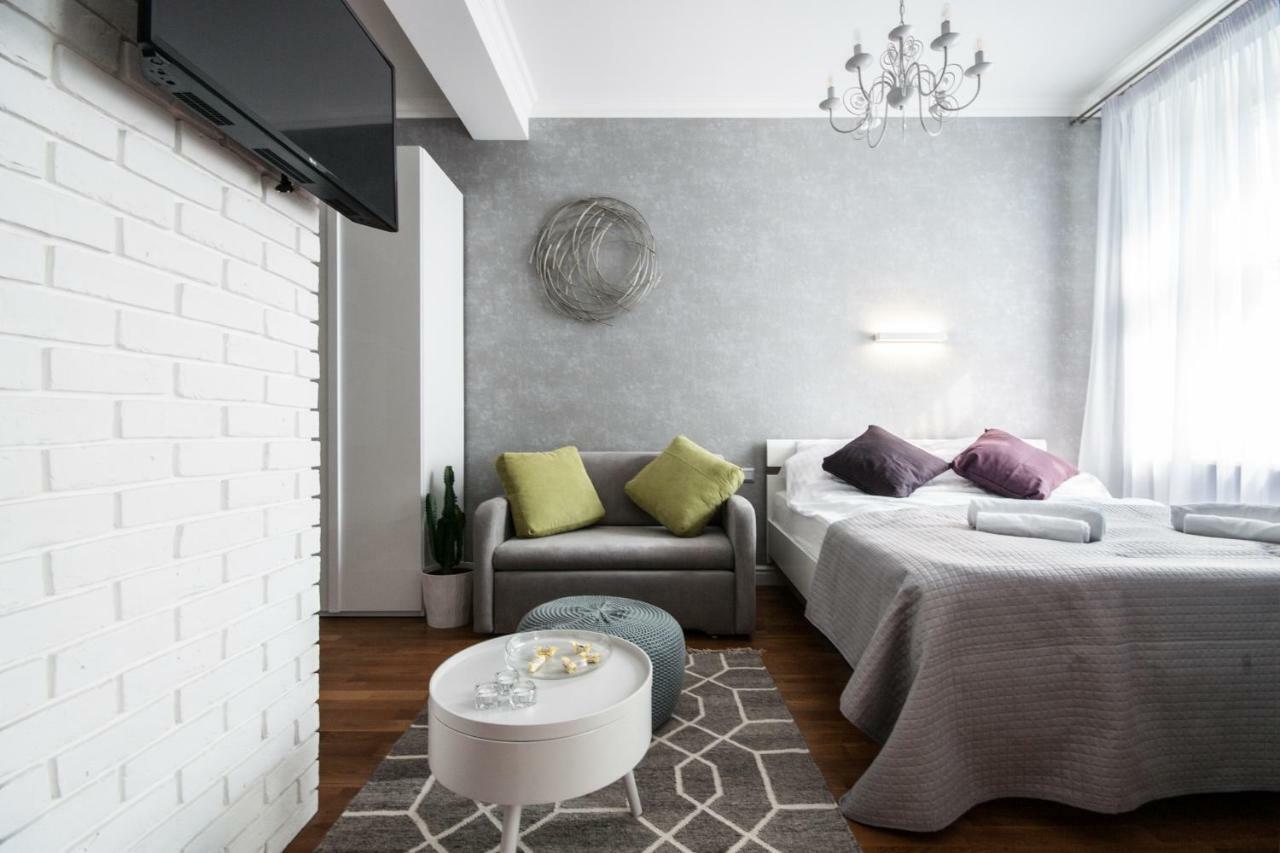 Oomph Koszyki Luxurious Apartments Warsaw Exterior photo